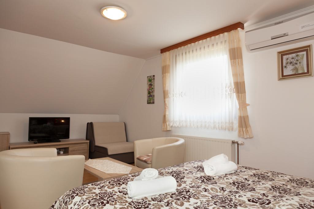 Guest House Ljubica 라스토바카 외부 사진